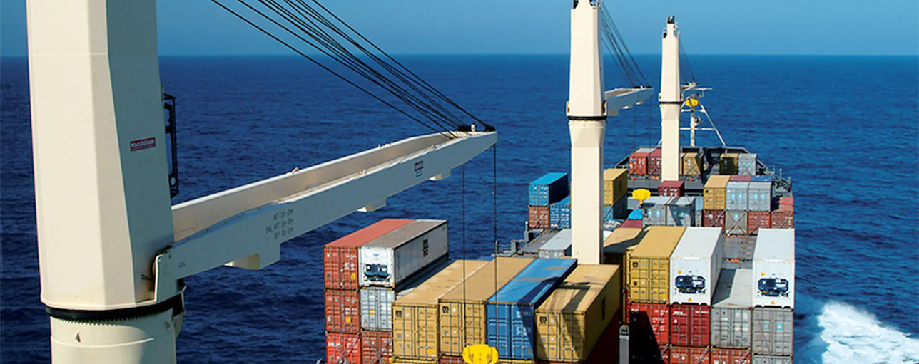 Ship crane