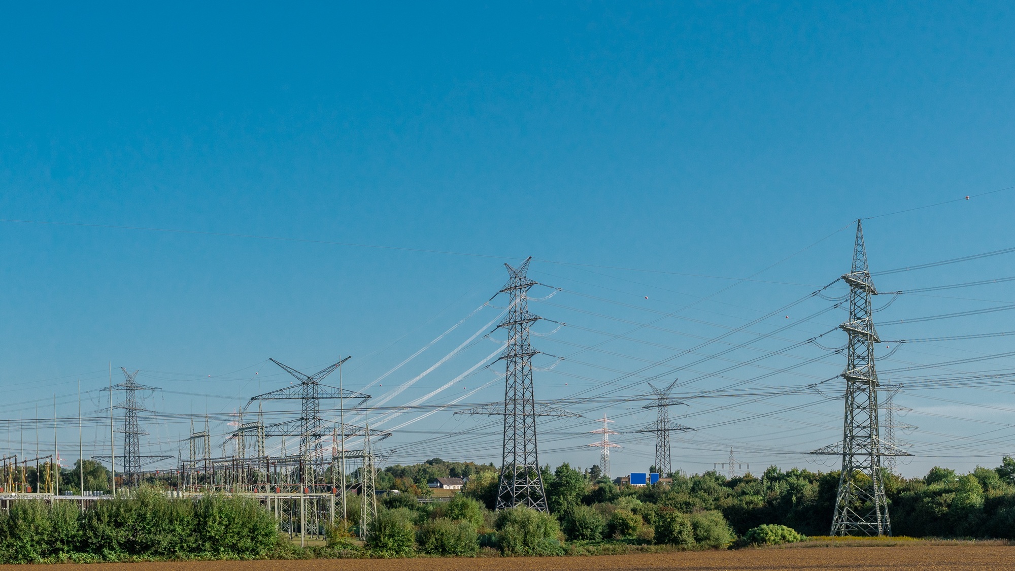 Independent engineering and verification of power equipment for assured quality and compliance